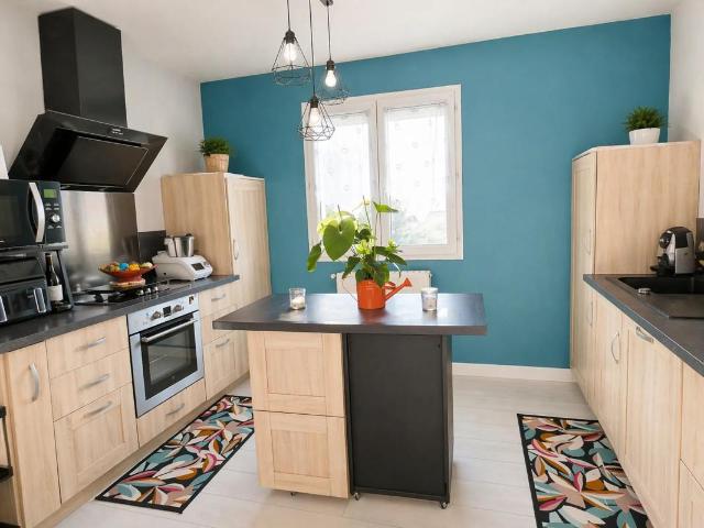 Maison 5 pièces avec grand jardin à Chaptelat