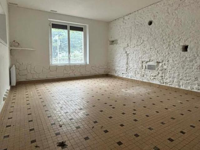 Maison 5 pièces potentielle à Saint Vincent Sterlanges