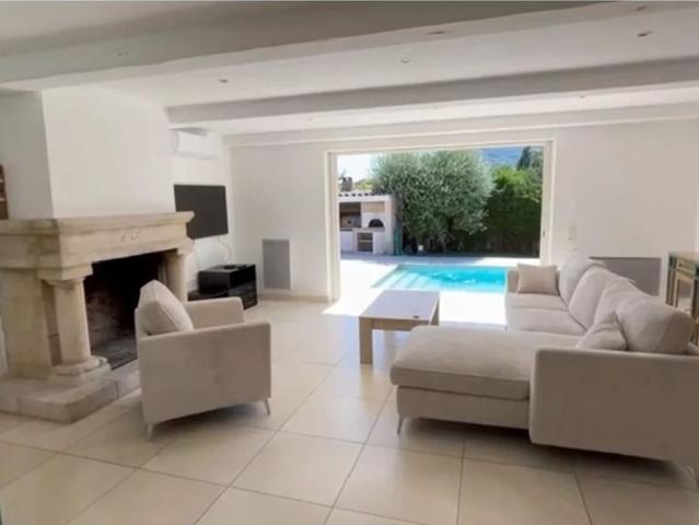Maison de luxe de 5 pièces en vente à La Roquette sur Siagne, Provence Alpes Côte d'Azur