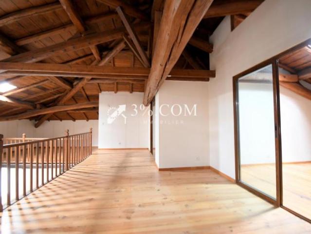Maison de 6 chambres, grand séjour, garage et jardin à Faviè
