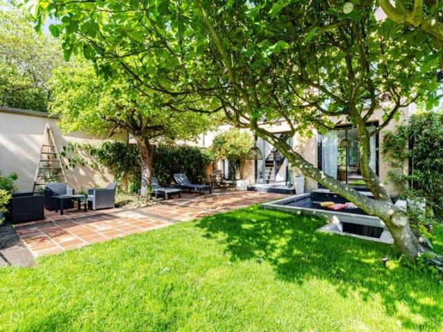 Maison de 6 pièces avec 5 chambres de 139.4 m² à Marly le Roi
