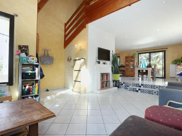 Maison de 6 pièces de 117 m² à Saint Jacques de la Lande