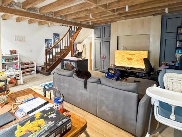 Maison 6 pièces 113 m² à Roquefort, charme ancien