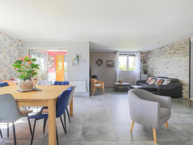 Maison de 6 pièces de 168 m² à Saint Maulvis