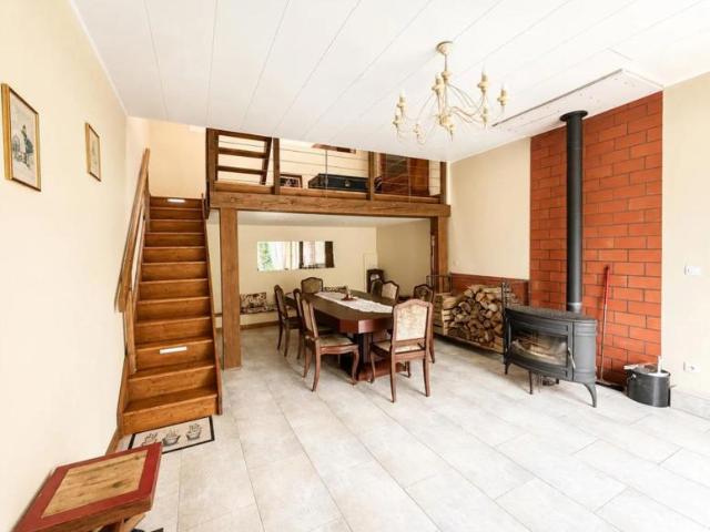 Maison de 6 pièces de 196 m² à Aubepierre Ozouer le Repos