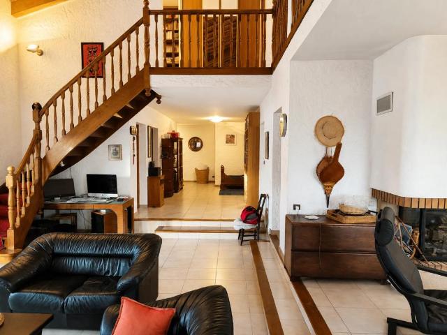 Maison de 6 pièces de 272 m² à Esperce