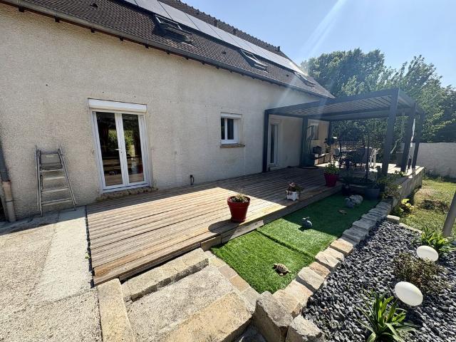 Maison de 6 pièces de luxe en vente à Saint Sauveur sur École, Île de France