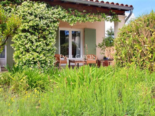 Maison de 6 pièces de luxe en vente à Uzès, Occitanie