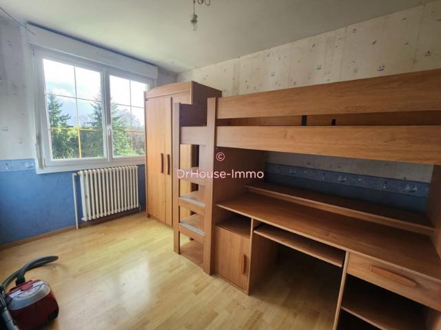 Maison de 73 m² avec 3 chambres sur un terrain de 2 300 m²