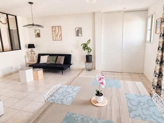 Maison de 75m2 à louer sur Corme Écluse