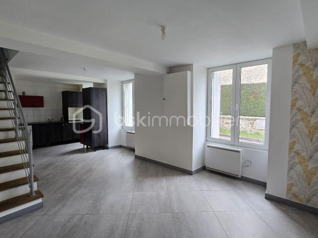 Maison de 85 m² à D'huison Longueville