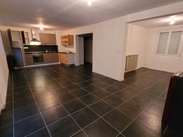 Maison de 85m2 à louer sur Trélévern
