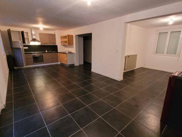 Maison de 85m2 à louer sur Trélévern