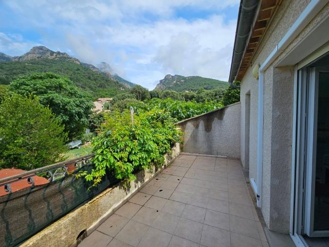 Maison de 85m2 à louer sur Colombières sur Orb