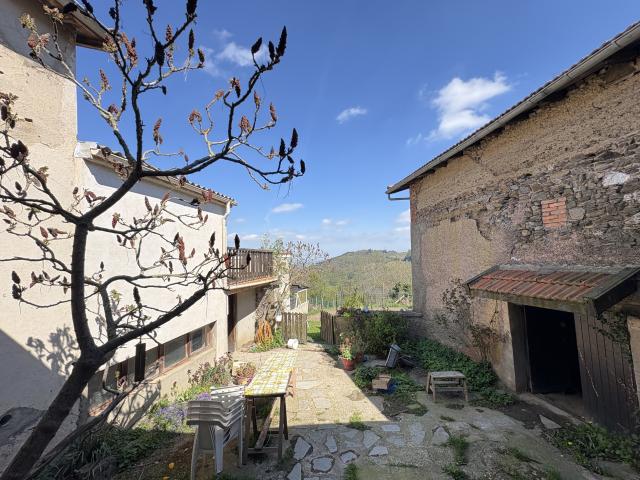 Maison de 86m2 avec nombreuses dépendances