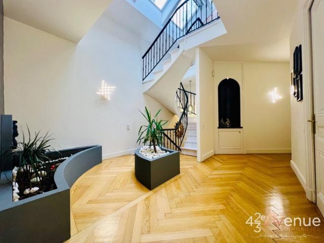 MAISON DE 8 PIÃ?CES