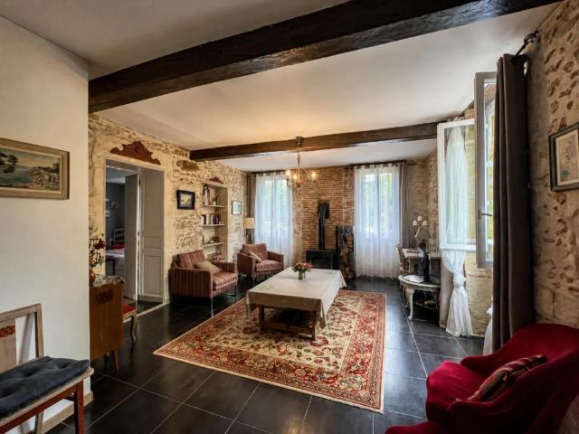Maison de 8 pièces de 250 m² à Vicq d'Auribat