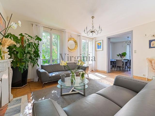 Maison de 8 pièces de luxe en vente à Nogent sur Marne, Île de France