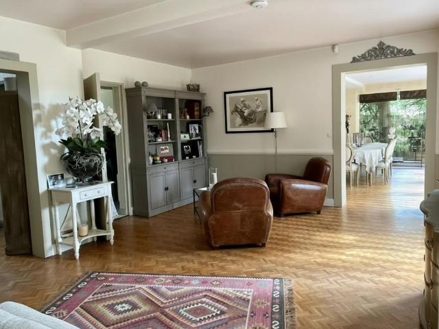 Maison de 8 pièces de luxe en vente à Orgeval, Île de France