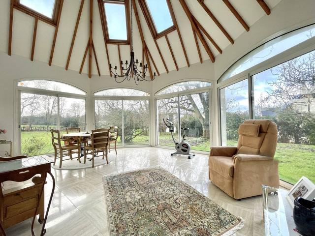 Maison de 8 pièces de luxe en vente à Cairon, Normandie