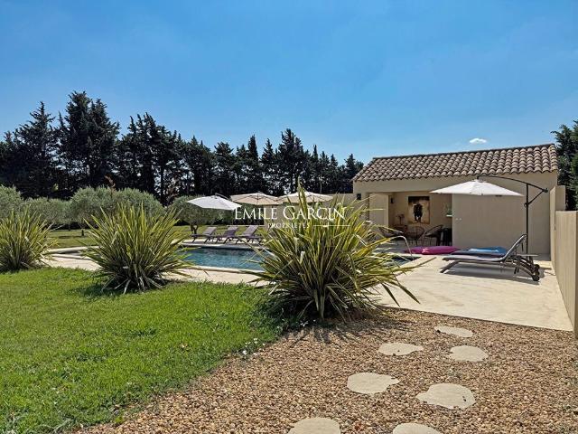 Maison de 8 pièces de luxe en vente à Châteaurenard, Provence Alpes Côte d'Azur
