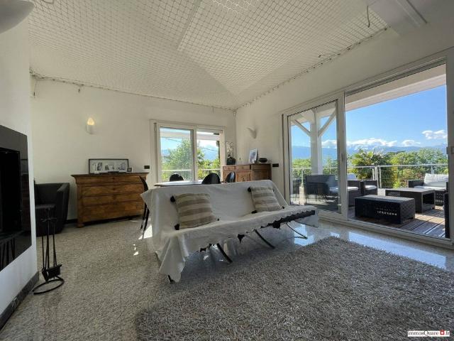 Maison de 8 pièces de luxe en vente à Corenc, France