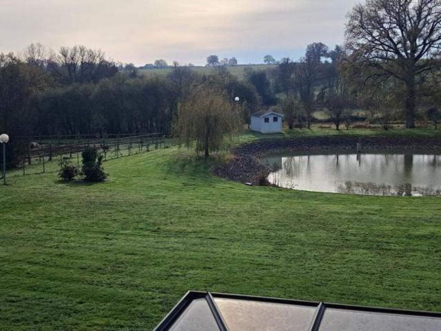 Maison de 8 pièces de luxe en vente à Le Buret, France