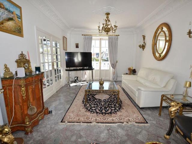 Maison de 8 pièces de luxe en vente à Sainte Geneviève des Bois, France