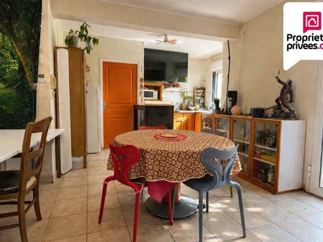 Maison de 8 pièces de luxe en vente à Yvré l'Évêque, Pays de la Loire