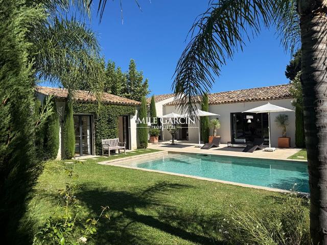 Maison de 8 pièces de luxe en location à Saint Tropez, Provence Alpes Côte d'Azur