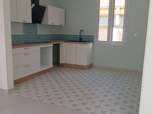 Maison de 94m² à louer 1250 € par mois avec terrasse à Narbonne