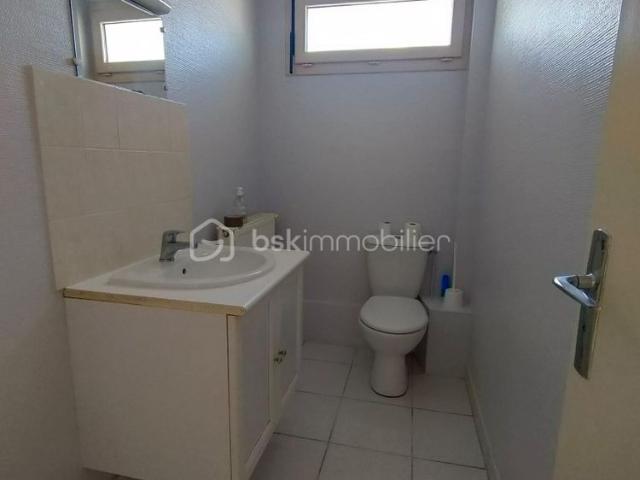 Maison de 97,63 m² à Saint Hilaire La Palud