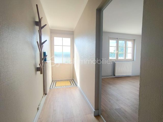 Maison de 97,63 m² à Saint Hilaire La Palud