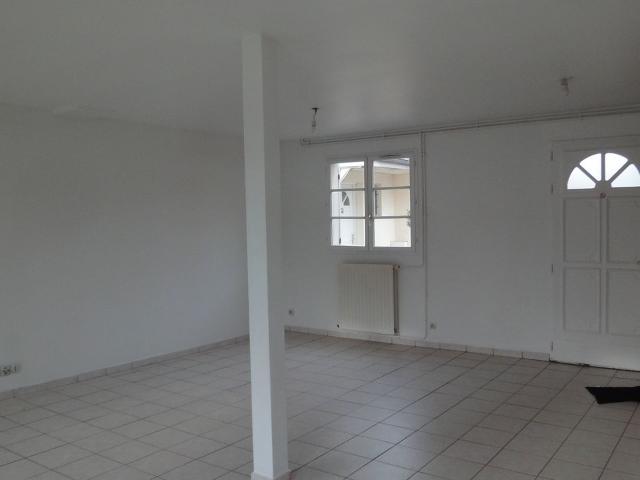 Maison de 99m2 à louer sur Lacroix Saint Ouen