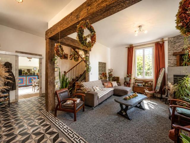Maison de 9 pièces de 211 m² à Salies du Salat