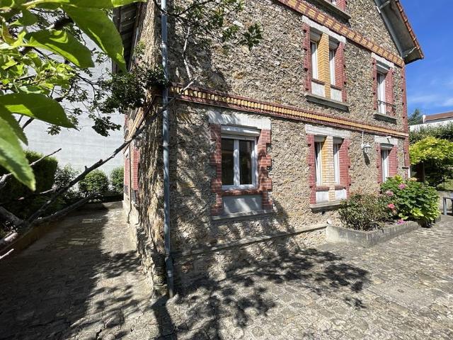 Maison de 9 pièces de luxe en vente à Chaville, Île de France