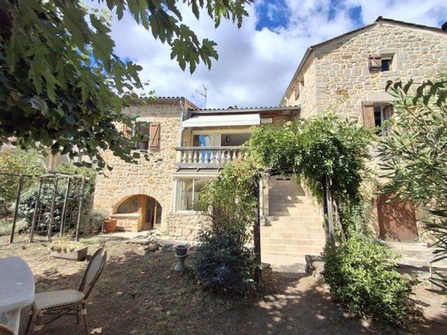 Maison de 9 pièces de luxe en vente à Les Vans, Auvergne Rhône Alpes