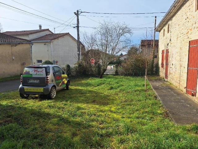 Maison De Campagne 115m² Chasseneuil sur Bonnieure