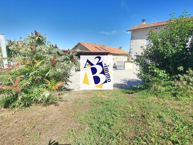 Maison De Campagne 130m² Salles Lavalette