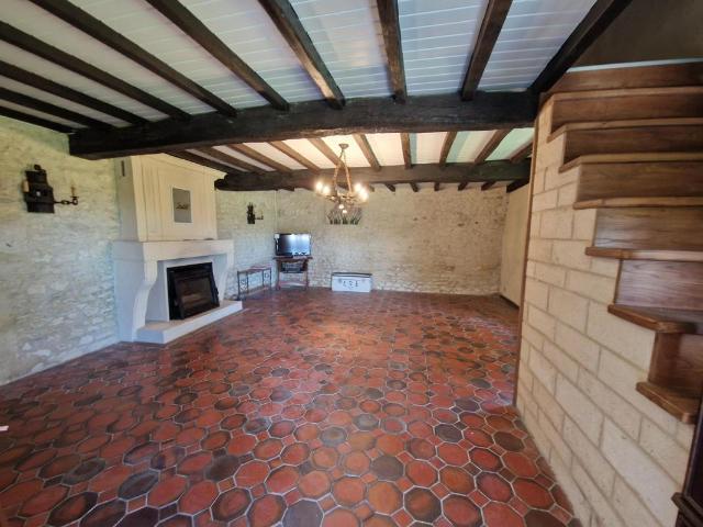 Maison de campagne 140 m2, 3 ch, terrain 1365 m2