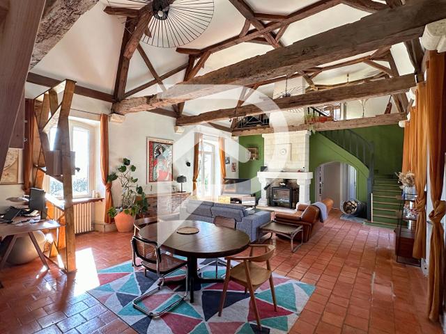 Maison de campagne 207m2 et grange 200m2 Proche MUSSIDAN