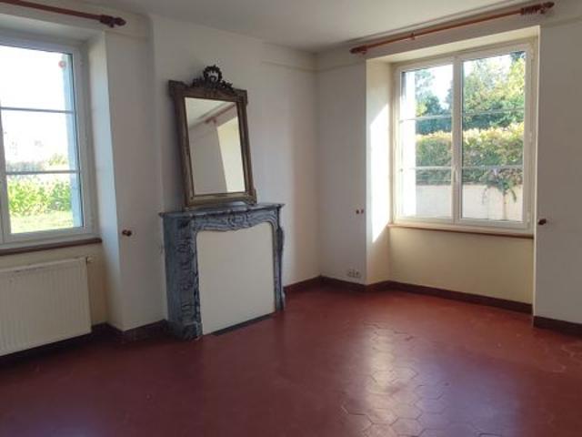 MAISON DE CAMPAGNE CHEVRY SOUS LE BIGNON 45210 164 m² hab 5 chambres grange et dépendances terrain 2500 m² environ