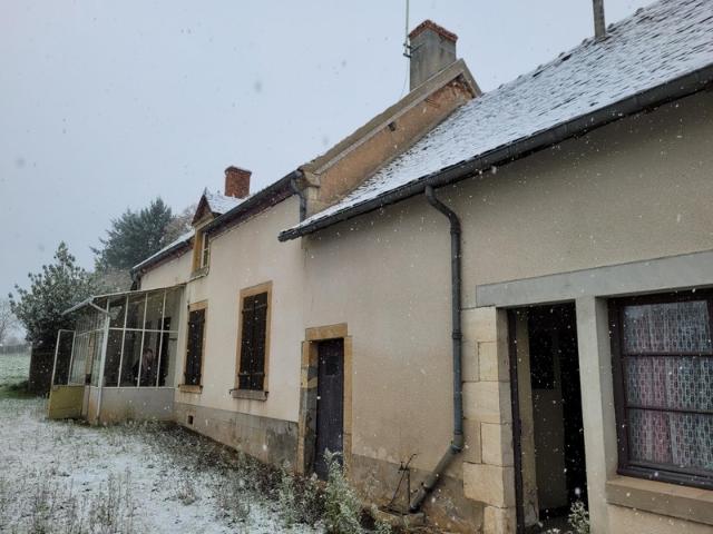 Maison de campagne à vendre 4 pièces AINAY LE CHATEAU 03 ALLIER