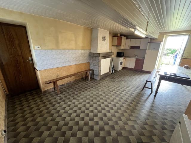 Maison de campagne à rénover avec fort potentiel Combourti. 50m² Combourtillé