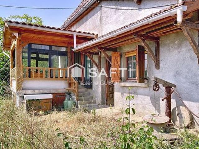 Maison de campagne à rénover sur 4800 m2 de terrain avec possibilité 1,2 ha