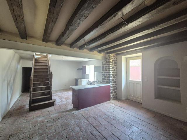 Maison de Campagne à Saint Marceau 87m² Saint Marceau
