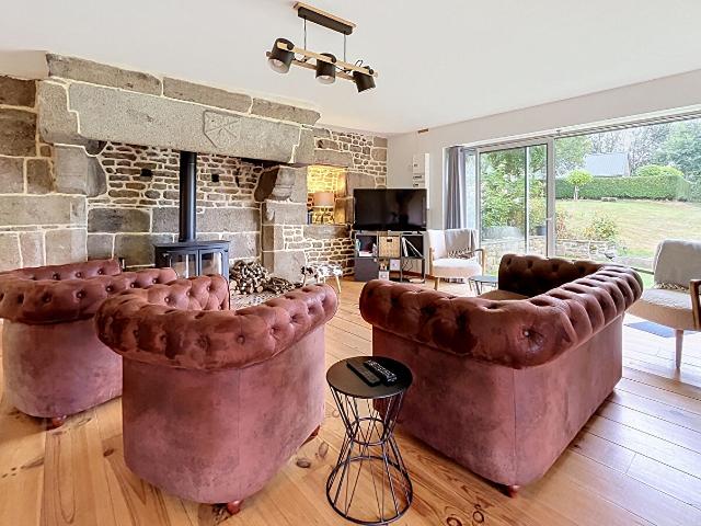 MAISON DE CAMPAGNE AU CALME DE 190M2