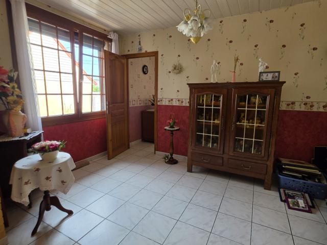 Maison de campagne avec 4 chambres et dépendances