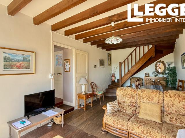 Maison de campagne avec 3 chambres, dépendances et terrasse – proche Salles Lavalette
