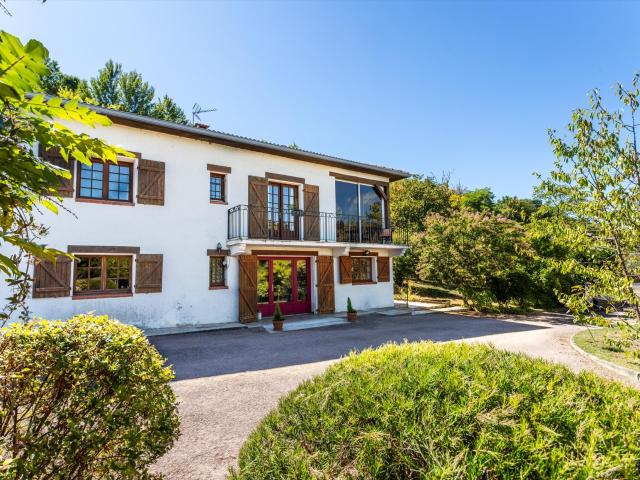 Maison de campagne avec annexe et piscine 253m² Auvillar
